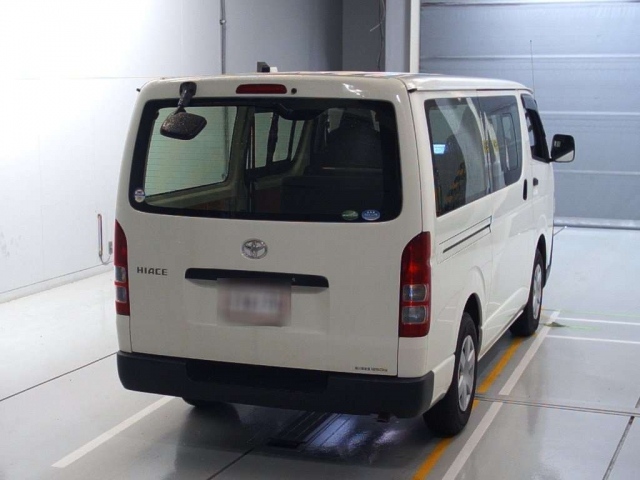 2015 TOYOTA HIACE VAN